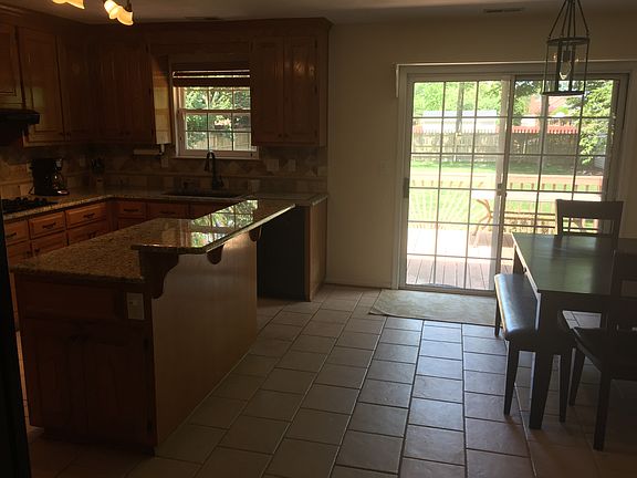 4th image of 2352 Upper Greens Pl