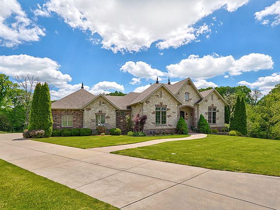 4th image of 4682 E Stonebrook Court