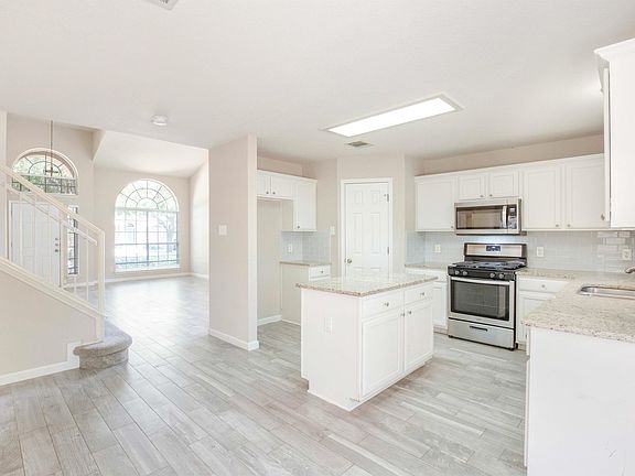 4th image of 3505 Texas Topaz Dr #T2