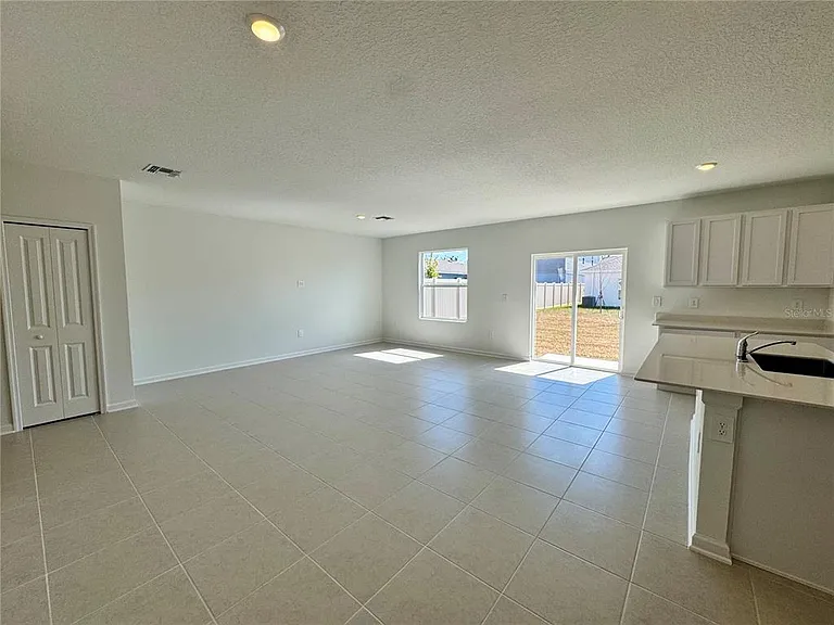 405 Kayden Cv — Photo 5