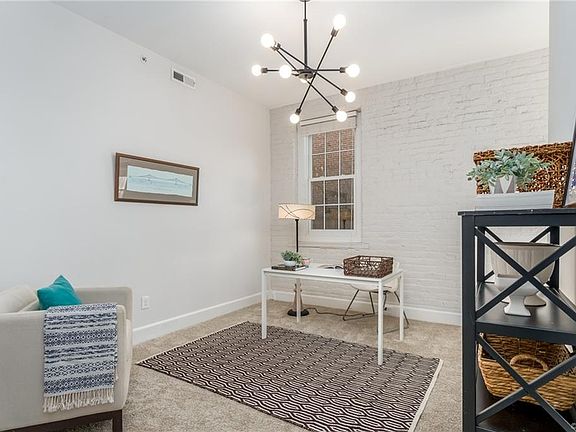 4th image of 407 S Cherry St APT 203