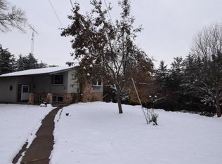 1820 75th St NE, Rochester, MN 55906