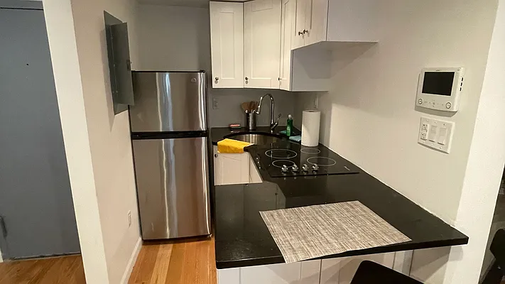 Rented by Nooklyn NYC LLC | media 12