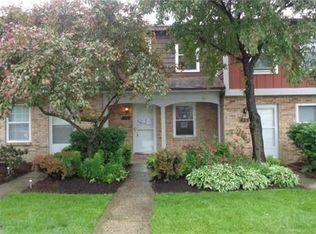 423 Colleen Dr, O'Fallon, IL 62269