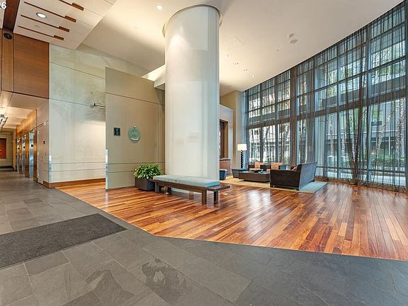 5th image of 3601 SE River Pkwy #2202