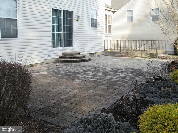 5th image of 311 Lane Ct