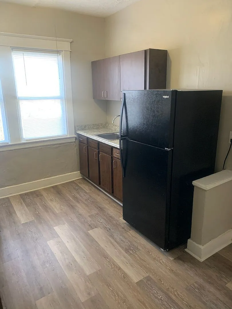 Western Arms Apartment Homes (DBA) — Photo 4