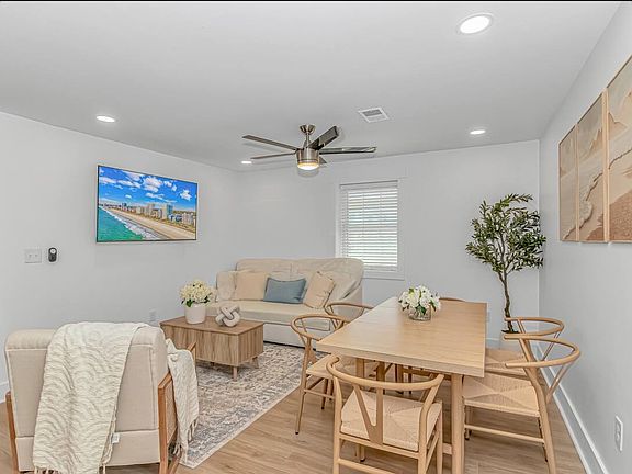 2nd image of 1406 Yaupon Dr #B