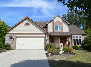9633 Greyhawk Dr, Fort Wayne, IN 46835