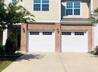 10116 Knotty Pine Ln, Raleigh, NC 27617