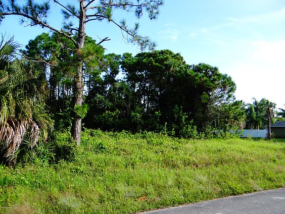 5th image of 701 Altamira St