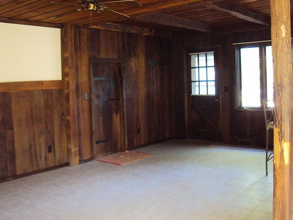Rustic great room w/ fireplace
