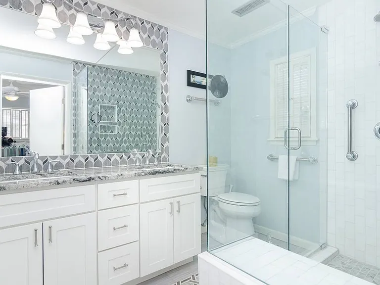 32 W Greensboro St — Photo 27