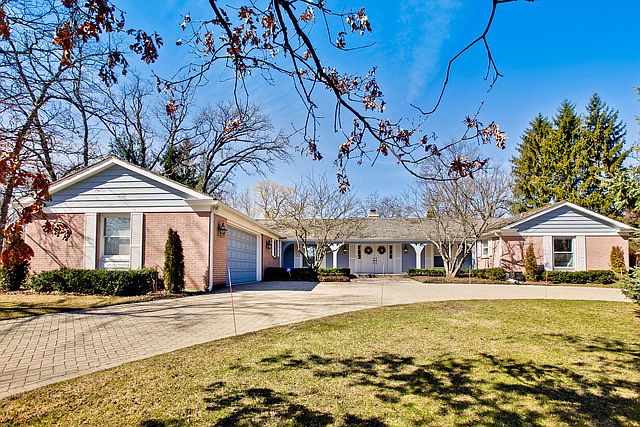 1st image of 756 Oak Knoll Dr