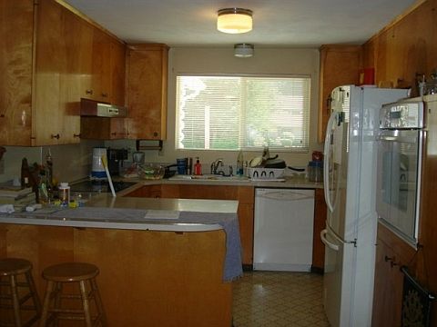 1st image of 1635 College St NE