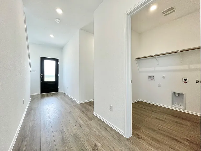 1517 Cobblecrest Ln — Photo 15