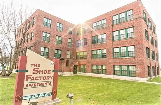 Shoe Factory Apartments — Photo 21