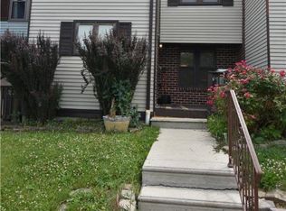 3440 Colonial Ct S, Allentown, PA 18104