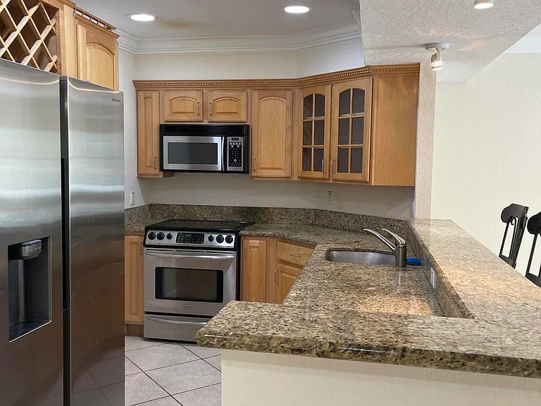 1515 E Broward Blvd #221 — Photo 10