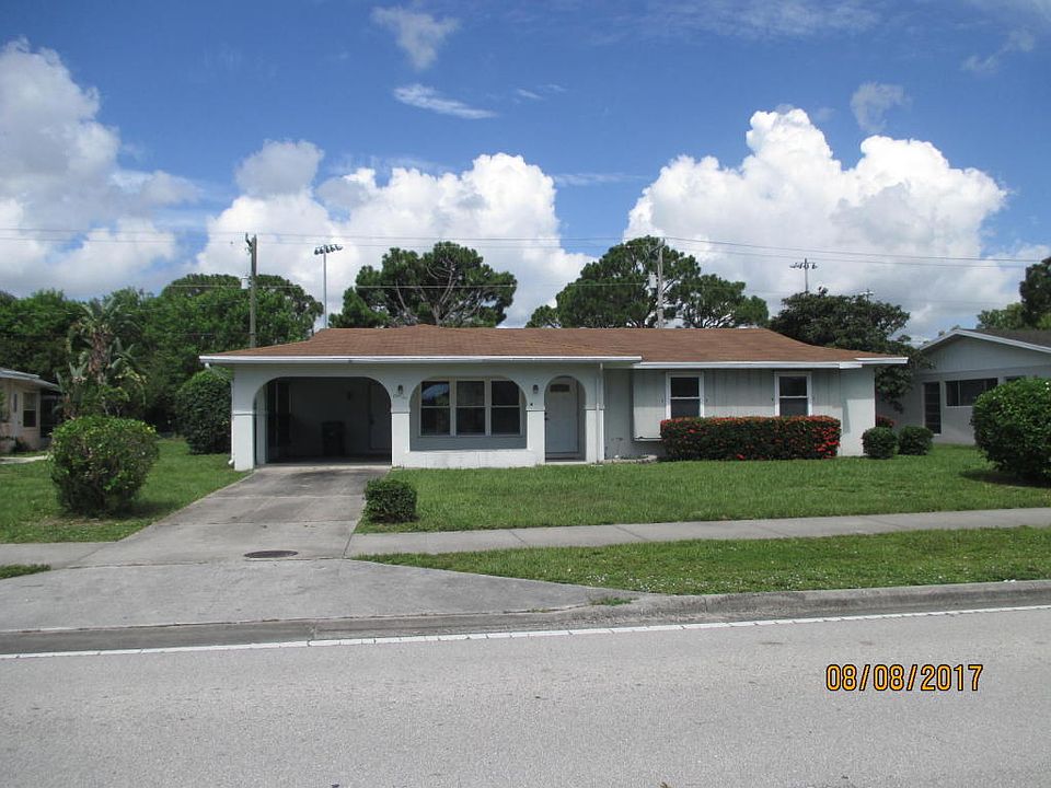 1st image of 110 NW Airoso Blvd