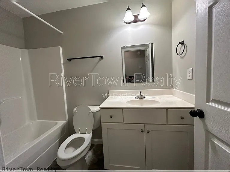 3858 Ajanders Dr — Photo 13