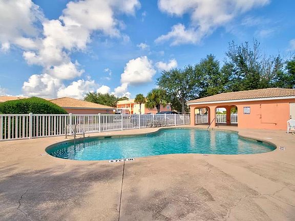 4th image of 2087 Hidden Grove Ln #207
