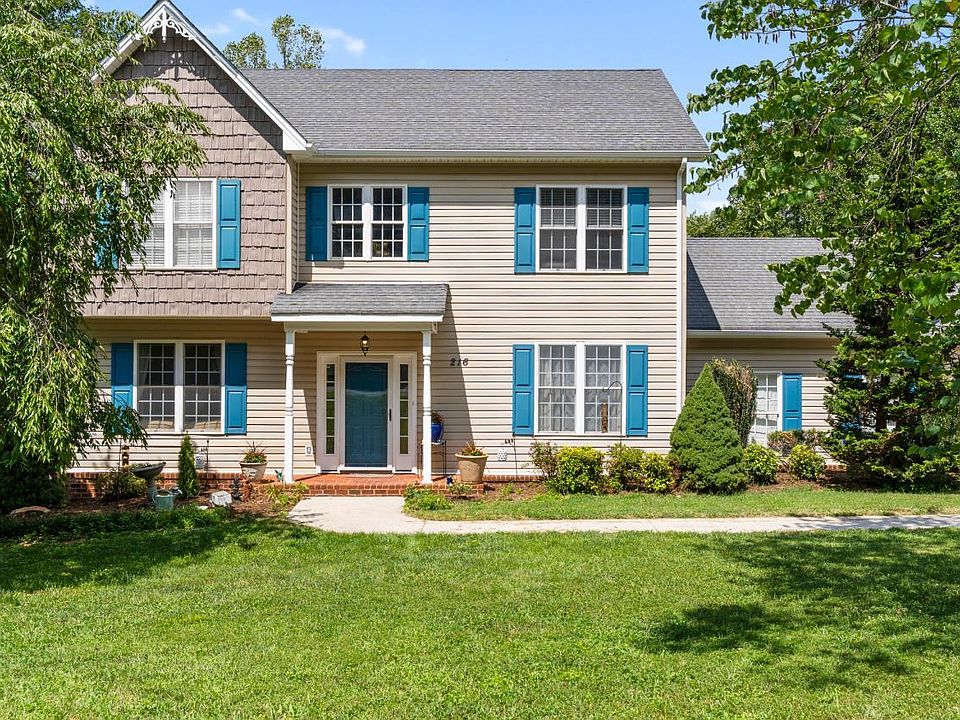 1st image of 216 Holland Ct