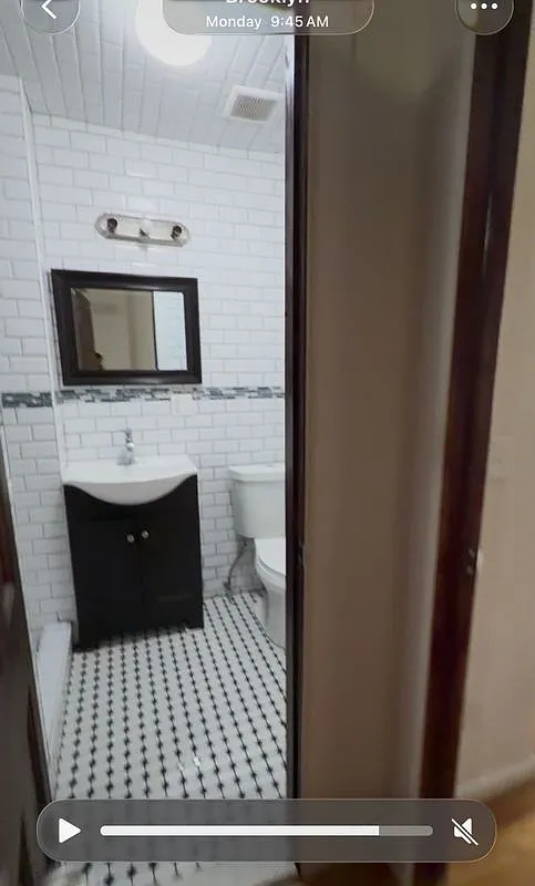 3 bed, 1.0 bath, 816 sqft, $3,100 — Photo 3