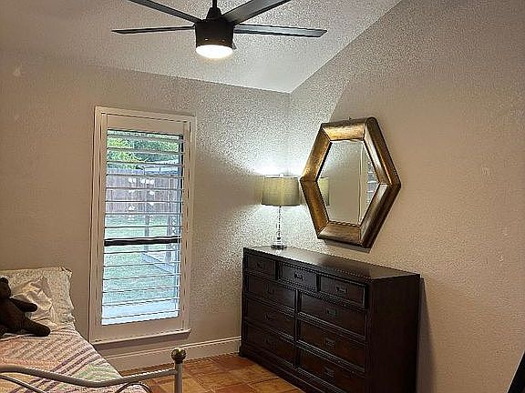 4th image of 6628 Christa Ct