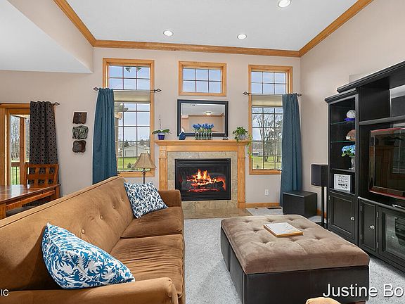 4th image of 2576 Marfield Dr SW