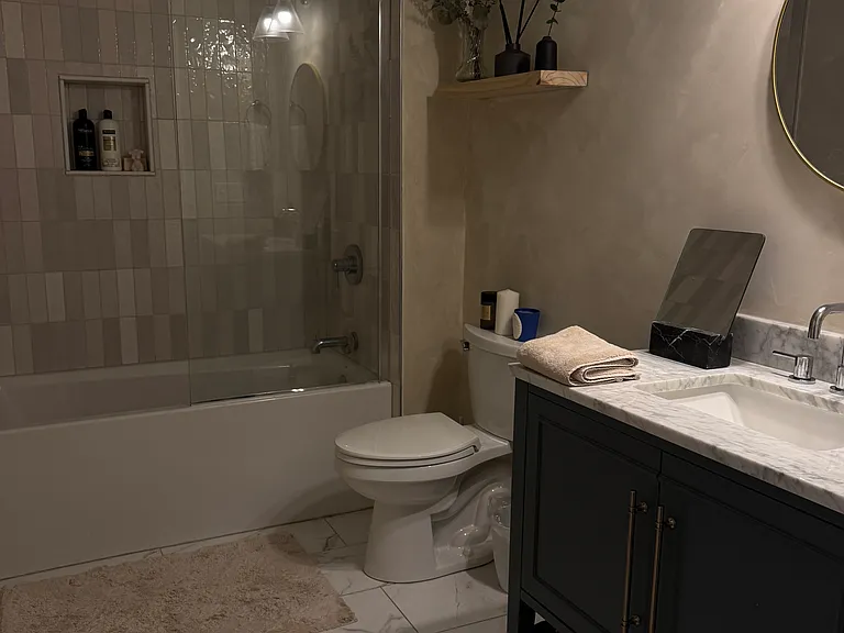 132 W 9th St #1 — Photo 7