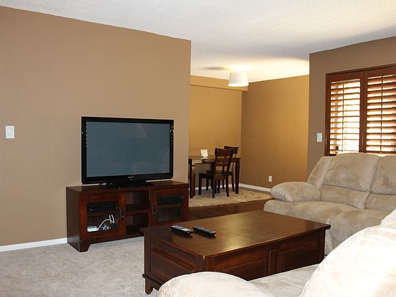 5th image of 612 N Louise St Unit 204
