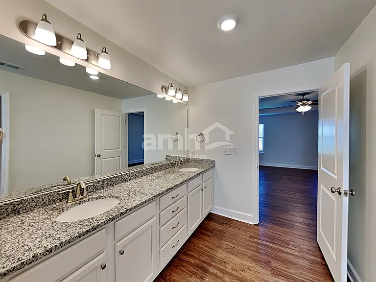 4400 Erabele Dr — Photo 14