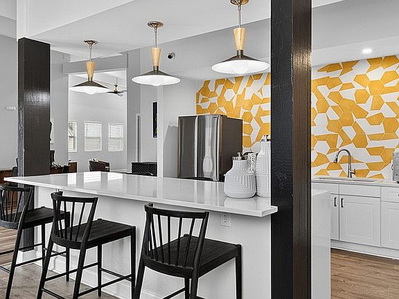 4th image of 1207 Kelston Pl #1406-103