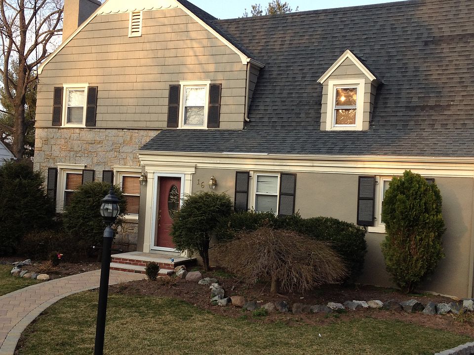 1st image of 16 Dogwood Dr