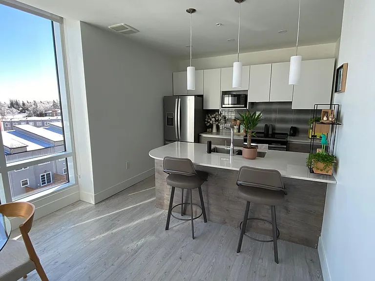 172 Wentworth Dr — Photo 36