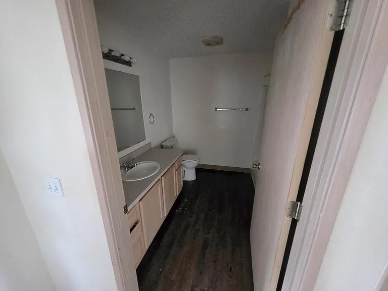 753 Clay St E #14 — Photo 6
