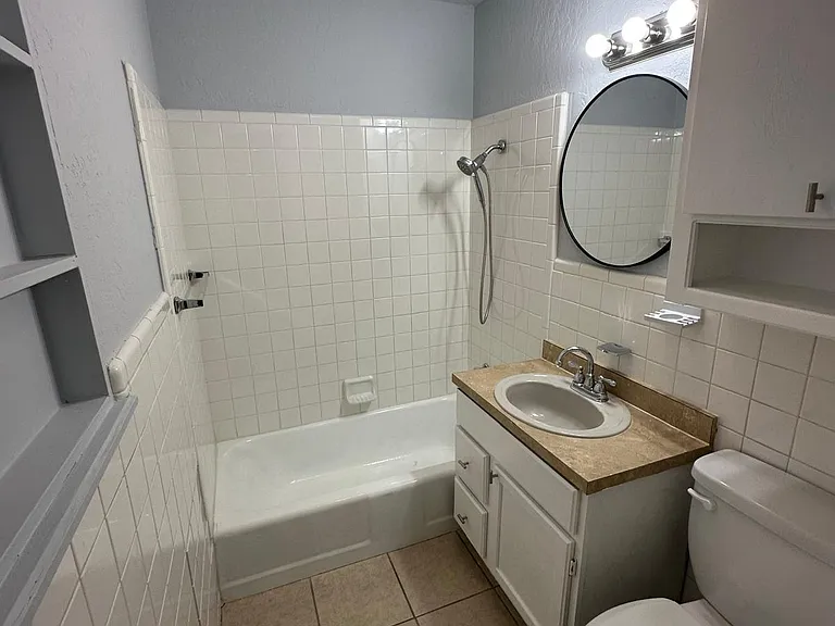 4313 NW Hoover Ave — Photo 17