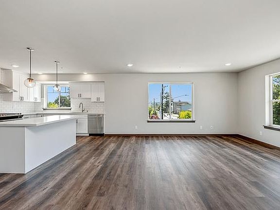 4th image of 161 Lincoln Ave Unit 203