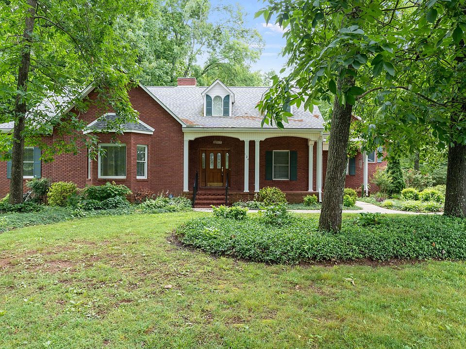 1st image of 124 Sugar Leaf Cir