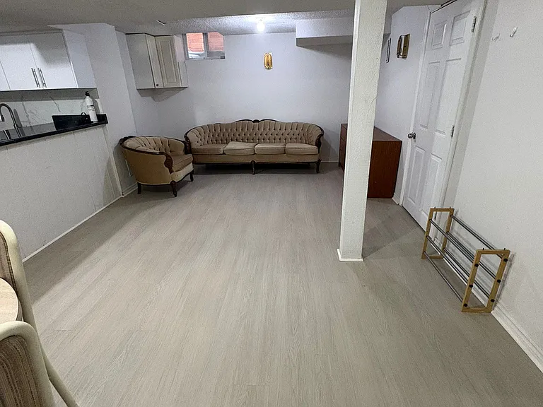 4426 SE Mayflower Dr #BASEMENT — Photo 2