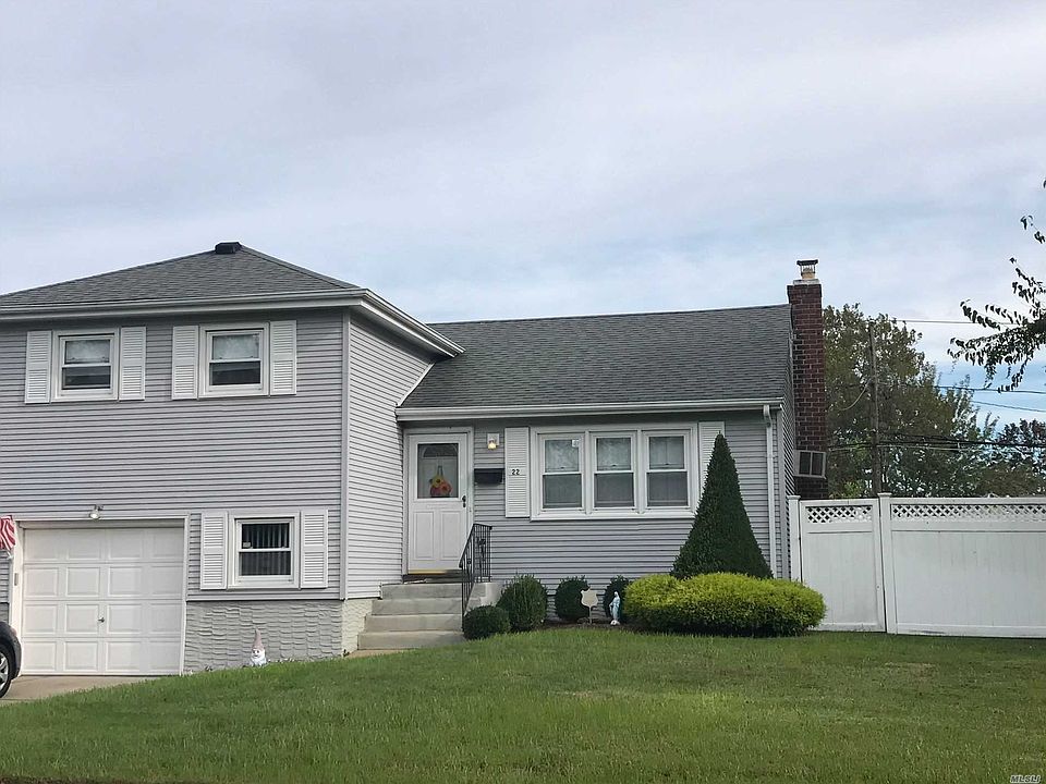1st image of 22 Ford Dr W