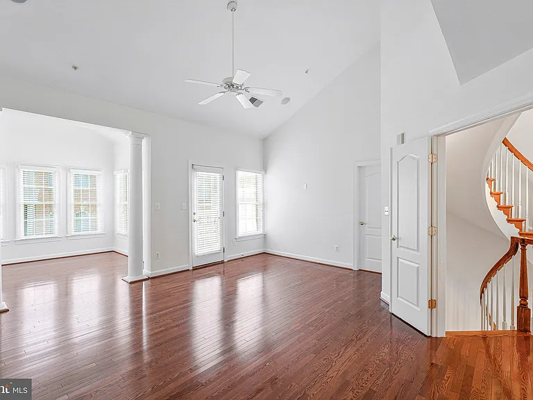 7720 Spoleto Ln — Photo 4