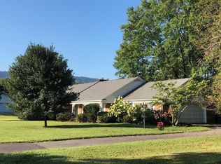 2221 Silverdale Rd, Kingsport, TN 37660