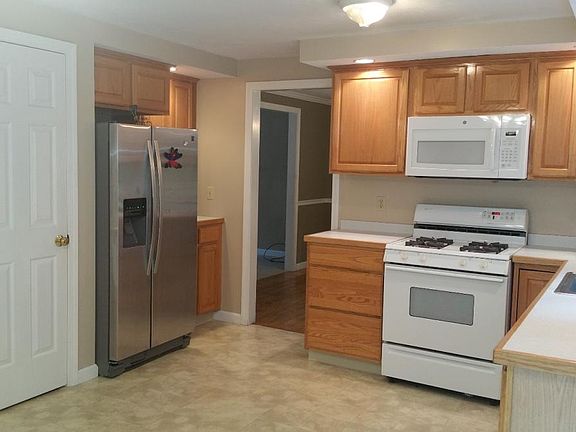2nd image of 6 Heronwood Dr