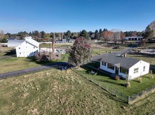 61925 Anker Ln, Bend, OR 97702