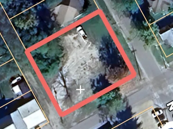 201 N 3rd St, Elsberry, MO 63343