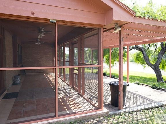 4th image of 4565 Lakeway Dr