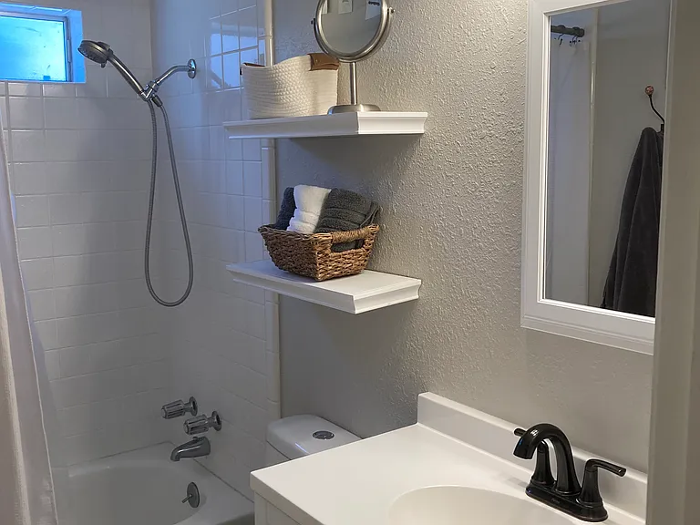 465 Finley St — Photo 12