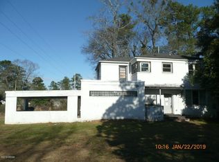 828 Parkview Dr, Macon, GA 31211